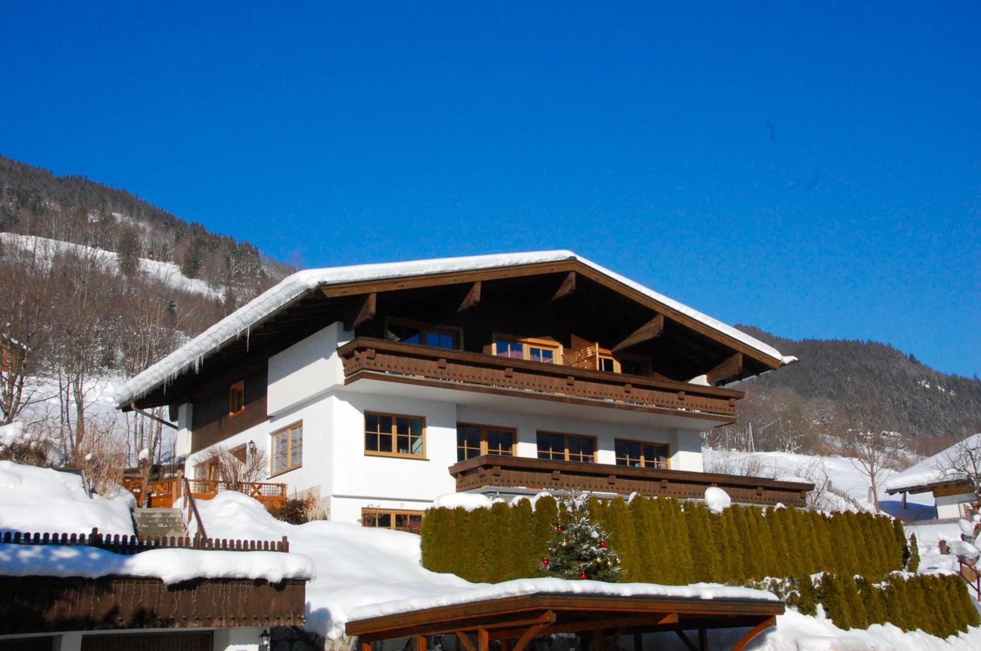 Landhaus Bergner Alm Apartment Bruck an der Grossglocknerstrasse Exterior photo